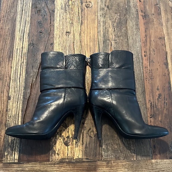 Boutique 9 Leather Bootie (5) - Picture 2 of 5
